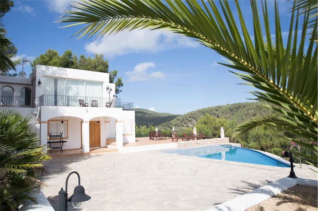 Ibiza villas for clubbers