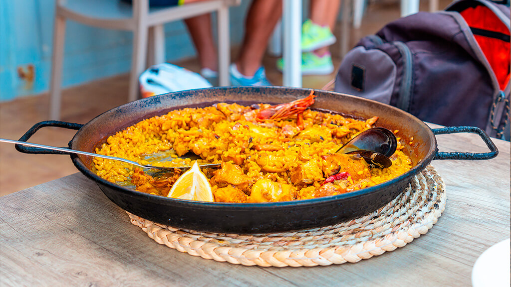 Ibiza Villas 2000 - Discover Ibiza In April: Culinary Delights