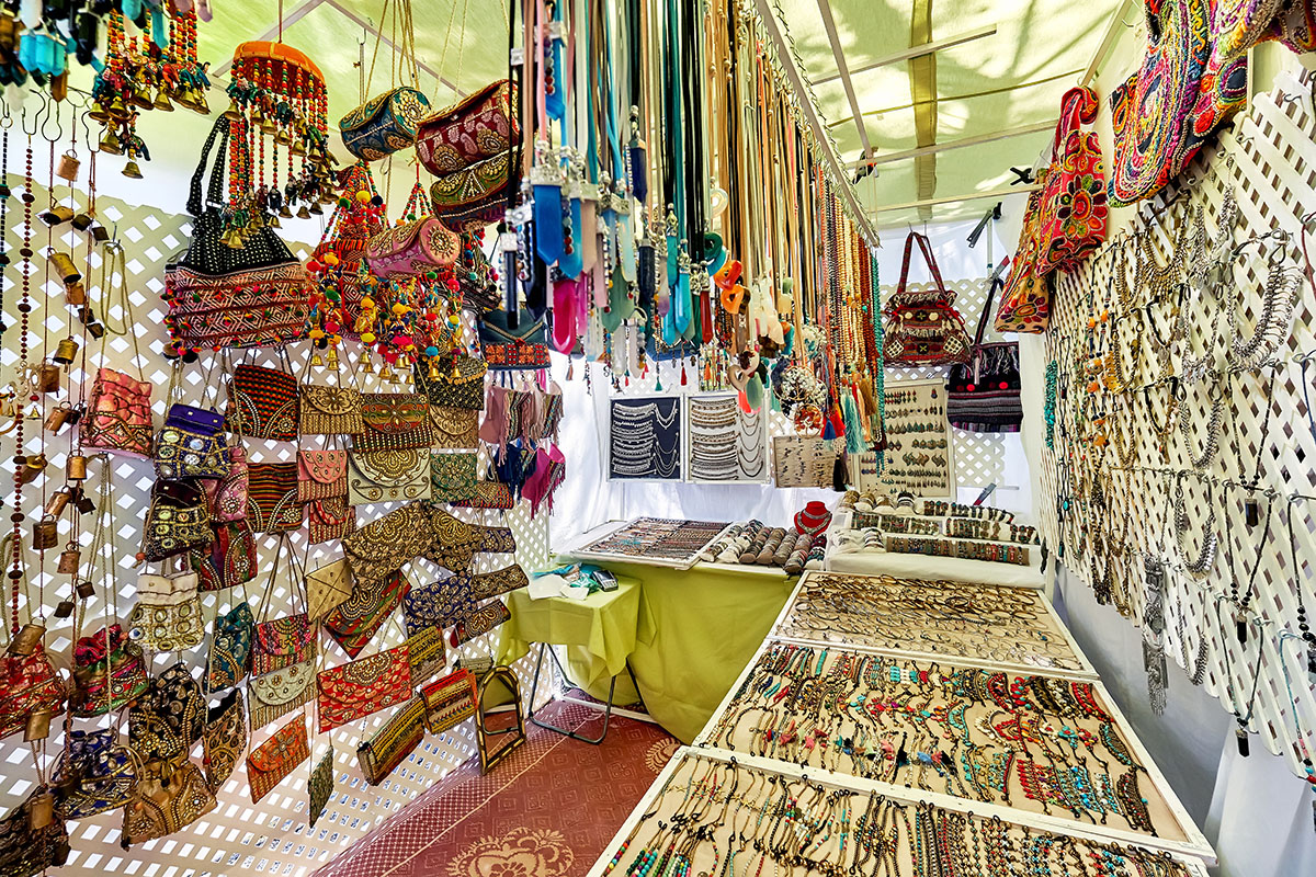 Ibiza Villas 2000 - Hippy Market Ibiza Villas 2000 - Colorful handmade jewelry and bags at the Hippy Market in Es Caná Ibiza